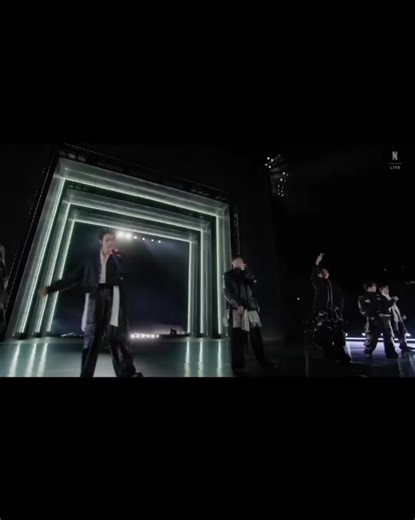 Pada hari ini pukul 20.00 KST, panggung comeback BTS full member resmi digelar di Gwanghwamun Square. Gwanghwamun dipenuhi warna ungu, warna khas BTS, dari lightstick para fans. Suasananya seperti satu arena konser raksasa. Penonton yang jauh dari panggung tetap bisa menikmati pertunjukan secara langsung melalui layar LED besar yang dipasang di berbagai gedung atau lewat smartphone mereka. Menurut Pemerintah Kota Seoul, hingga pukul 20.00 terdapat sekitar 40.000–42.000 orang yang berkumpul di se