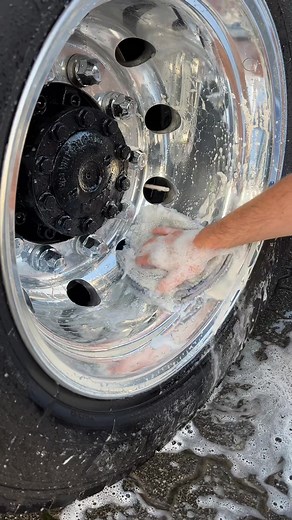 How to Properly Wash Car Tires for a Deep Clean