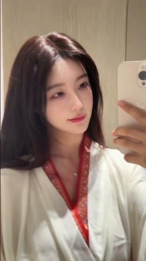 Top 10 Most Beautiful Chinese Girls That Took Over Social Media in 2025