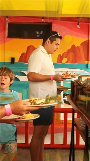 ¡El plan familiar del domingo está en Mango Deck! 🎉 Buffet delicioso, música y el ambiente que te encanta 🌴 Reserva tu mesa al 📲624 157 6493. | Mango Deck Cabo