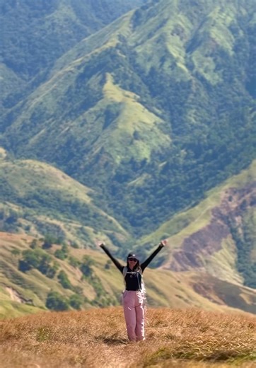 Hiking Love Songs: Enjoy Nature to the Rhythm of Filipino Tunes