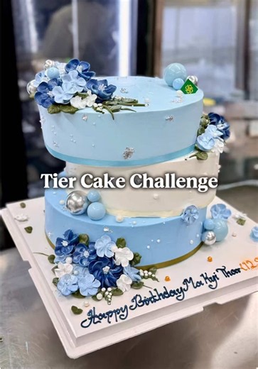 You’re watching me survive a tier cake challenge👀 #maywho #tiercake #paradisebakery #fyp