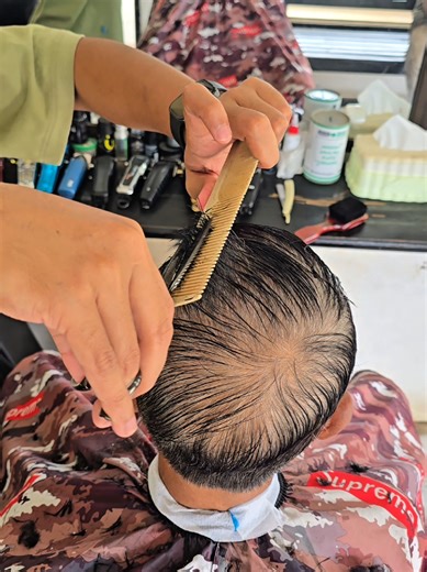 Mastering Barber Cuts with Blizz Techniques