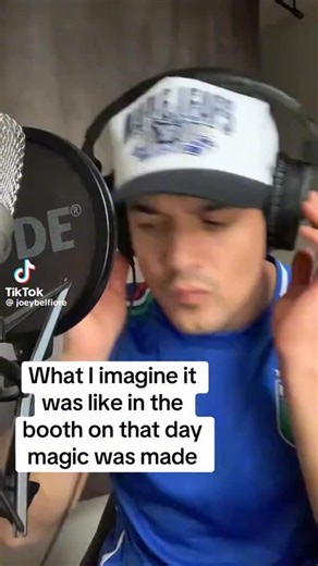 @joeybelfiore bringing us right back to 1987 with a spot-on tribute to @alfiezappacosta.ca’s iconic jingle session. 🔥 #pizzanova #thinkitalian #jingle | Pizza Nova