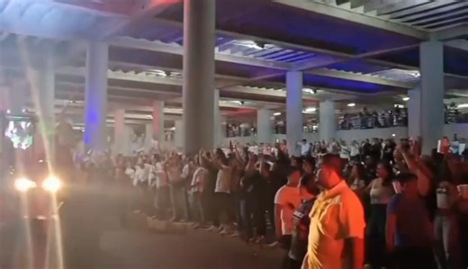 ¡VEN BAILALO!🔥 🤯Increíble el ambiente que se vive en EL SHISHERO desde Tabasco, para recibir a su reina Fátima Bosch Miss Universo México 2025. | Miss México News