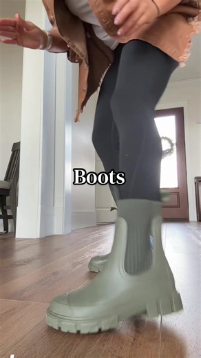 Finally found rain boots that don’t feel like a workout to wear. Low ankle, lightweight, and actually comfortable — no clunky stomping, no fighting to get them on and off. Just slide in and go. Because real life doesn’t pause for the weather. Linked if you want an easy, everyday pair 🌧️ #rainboots #everydaycomfort #momlifeessentials #tiktokshopcreatorpicks #tiktokshopstockup