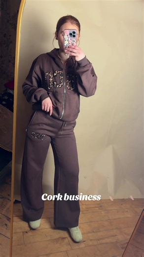 All orders sent w express post