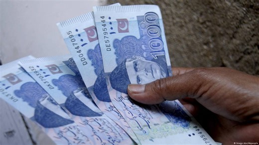 Pakistanis struggle to fuel everyday life