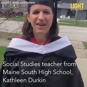 Teacher Kathleen Durkin from Maine South High School delivers 600 senior signs to celebrate the graduating class! With all the hard work these students put in, a small token of appreciation goes a long way! Thank you Kathleen and the staff! 🎓 | LightWorkers