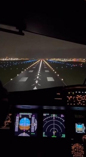 Inside the Airbus A380 Cockpit
