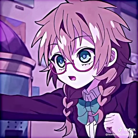 Únete a nuestro equipo multifandom creativo