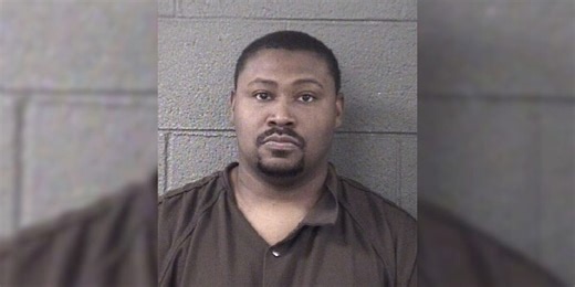 Deputies: Detention facility officer charged with assault in Buncombe County