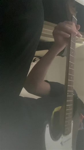 My attempt at battery by Metallica #beginner #guitar #battery #metalica