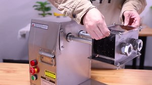 PYY Commercial Meat Cutter Machine - 1100LB/H 800W Electric Meat Cutting Machine, Meat Shredding Machine 3mm Blade Commercial Meat Slicer Stainless Steel for Kitchen Restaurant