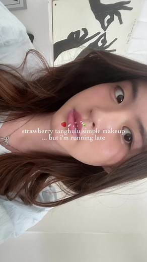 Strawberry Tanghulu Makeup Routine for a Busy Day