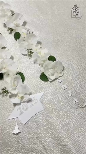 Custom Floral Graduation Stole: White Flowers & Pearl Accents - Etsy
