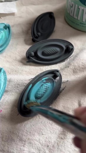 4.1K views · 102 reactions | @junkdup upgrading her hardware with DIY paint! She used Copper Patina and Dark Wax for this beautiful look! 朗 #diyhomedecor #debisdesigndiary #diypaint | Debi's Design Diary | Facebook