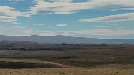 Cascade Locks, Oregon - goes to Goldendale, Washington! | Del Griffith