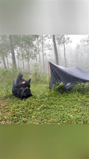ASMR – Setting Up a Tent in the Middle of a Rainstorm, Listening to the Soothing Sound of Rain, and Cooking Crispy Nuggets in the Wilderness #Solocamping #OutdoorAdventure #campingintherain #raincamping #fblifestyle #asmr | Jeny Ayu