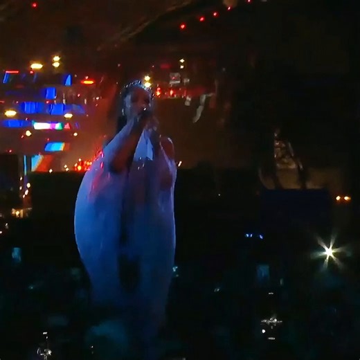 the quotes?!😭 i get it wasn’t this big production performance but saying it is the worst show ever is so not true