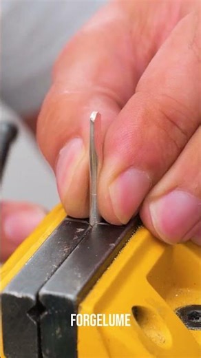 Watch this jewelry change its shape 😍 Incredible! #diy