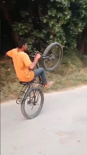 how to wheelie | cycle per wheelie kaise kare #shorts ‪@MrBeast‬