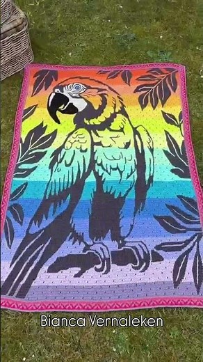 Parrot Blanket Mosaic Crochet Pattern #crochetdesigner #crochet