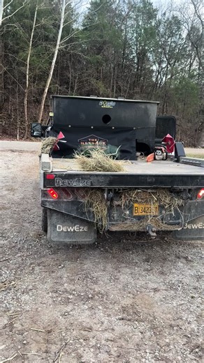 If you see netwrap on the highway, I ain’t my mans! One of the best inventions for ranchers I’ve seen in awhile @The NetSack why are you out of stock!!!! I want to buy two more!