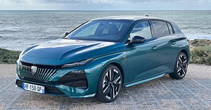 Voici nos premières images de l'essai de la Peugeot 308 restylée (  impressions de conduite)