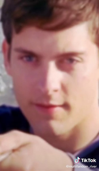 Le vi esta idea a la cuenta @C🤍 y quise intentarlo #marvel #spiderman #peterparker