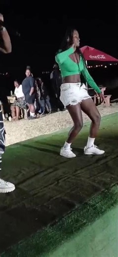 F Boss show Wabiwa Muthofu thofu