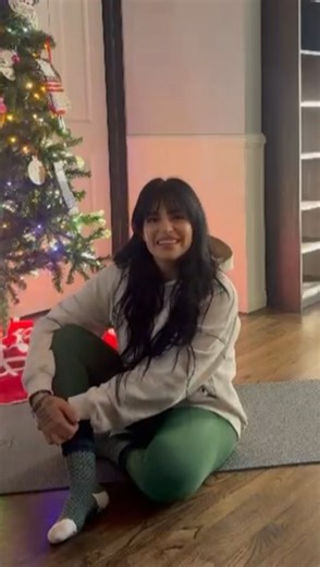 NEAUMIXFIT PILATES OC | REFORMER | MAT | BARRE | Matmas Day 5 🎄✨ Serving core and holiday cheer with Mariana’s teaser takeover! This one make our abs feel extra festive. ❤️‍🔥💪 #pilates... | Instagram