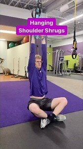 The hanging shoulder shrug exercise serves as a fundamental step in building the strength necessary for mastering pull-ups. Beginning with a low dead hang, with the legs lightly touching the ground to alleviate some weight, allows for gradual progression. By concentrating on the full contraction of the scapular retraction, individuals should focus on lift their collarbone or chest towards the ceiling without relying on arm assistance. Maintaining a strong grip while keeping the arms as straight 