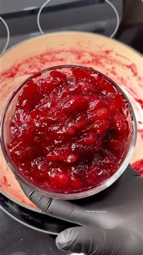 How to Make Cranberry Sauce Like a Chef #cooking #tutorial