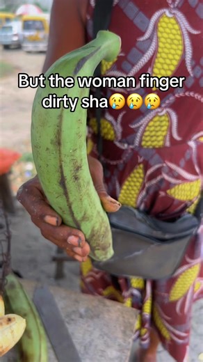 Street food comes with its own risks sha…this was the plantain I bought and tested on my CGM…will post results soon…#foodtesting #unripeplantainandmybloodsugar