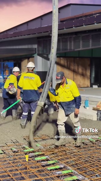 Early starts, long days, and solid results 👷‍♂️ The boys have smashed it this week — the finish speaks for itself 🔥 MASSIVE work! #concrete #mackay #construction #letsgo #massive