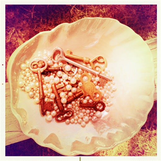 Turn Old Antique Skeleton Keys Into Modern Décor With These Decorating Ideas