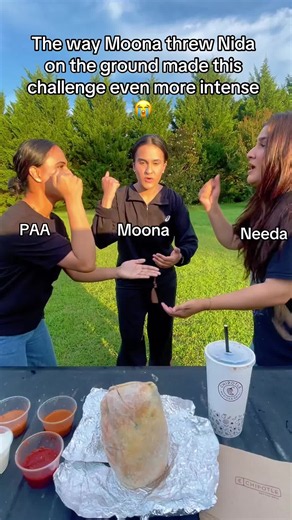 And the way @needalivelife face landed in the chipotle had me hollering 😭😭😭@Taaabbbyy @MOONA #sisters #sistergoals #rockpaperscissors #foodchallenge #food