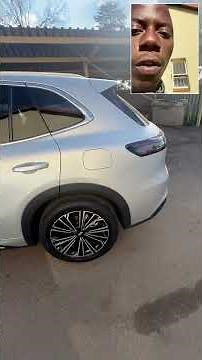 The 2026 Geely E5 EM-i has one of the coolest features I’ve seen in a hybrid SUV