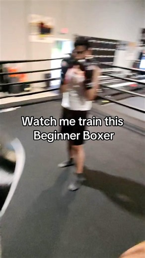 Raw. Unpolished. Full of potential. Here is what training a beginner boxer #boxing #viral #shorts