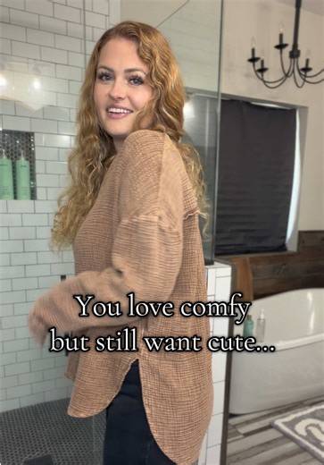 This is the kind of top you throw on and instantly feel put together 🤍 Oversized, soft gauze, cute buttons, and that little side slit for the perfect boho touch. Leggings, skinny jeans, winter or spring—she does it all ✨ #bohochicstyle #modernboho #gauzetop #oversizedstyle #flowytop