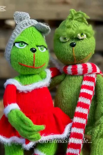 The grinch knitting pattern💚 https://www.etsy.com/listing/4310766979/green-villain-knitting-patterns?ref=shop_home_active_3&pro=1&logging_key=5c09a8da67050f819063c18ff805f020b66ea551:4310766979 | Ola Oslopova