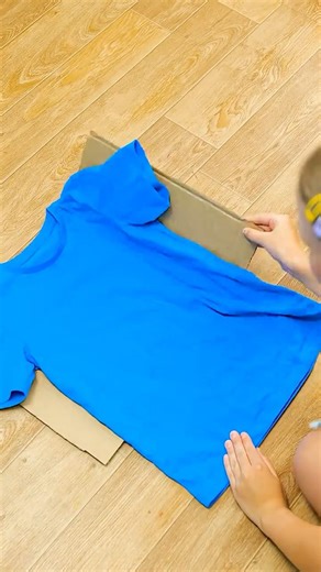 Genius Cardboard Machine! 📦👕 Super Easy Folding Game! 🎉 #shorts #diy