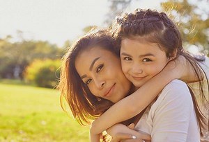 40 Best Mom and Daughter Songs