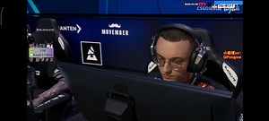 玩机器看wdf包点大陀螺三杀 决策太对了！