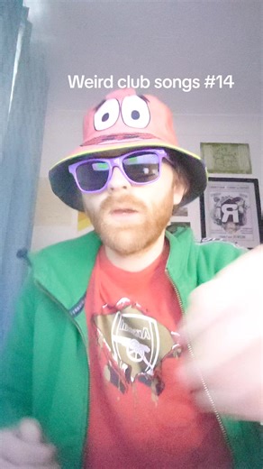 Why is there a song about finding your toastie machine #dutchcarnival #funny #music #dancing #fyp