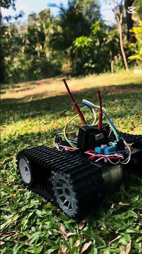 Smart Tank Robot 🤖 | Electronics DIY Project