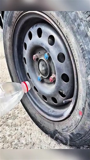 Flasche am Rad: einfacher Trick gegen mechanische Probleme