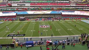 Patrick Mahomes throws ball 70 YARDS in pregame