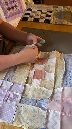 Video by 💫💕Crystal💕💫 #quilting #quiltingismytherapy #quiltingisthebestmedicine #quiltingchick_hk #fyp #handpiece #handpiecing #handpiecedquilt #patchwork #patchworkgarden #design #learntoquilt | Jennifer